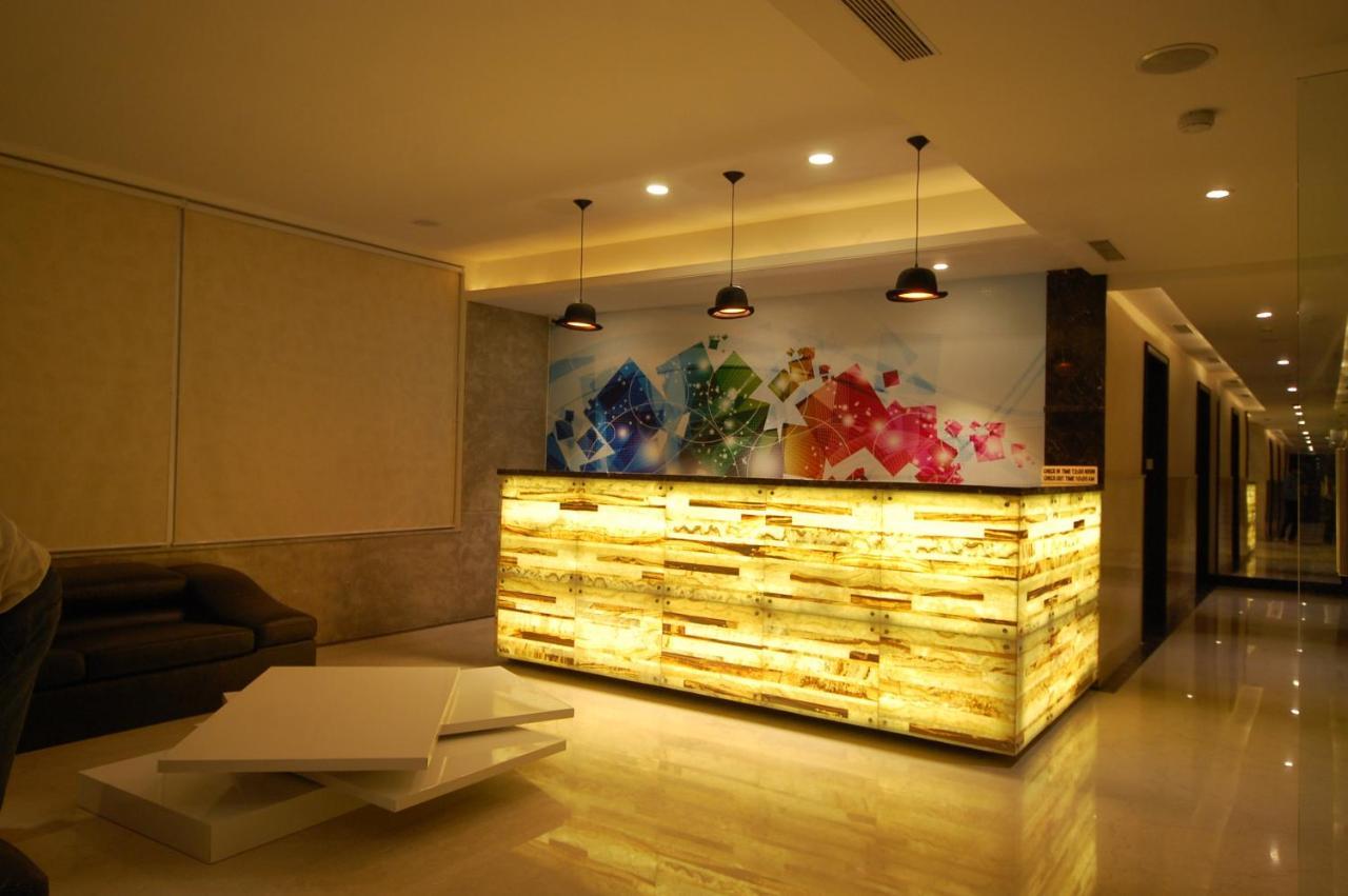 Click Sapphire Star Hotel Indore